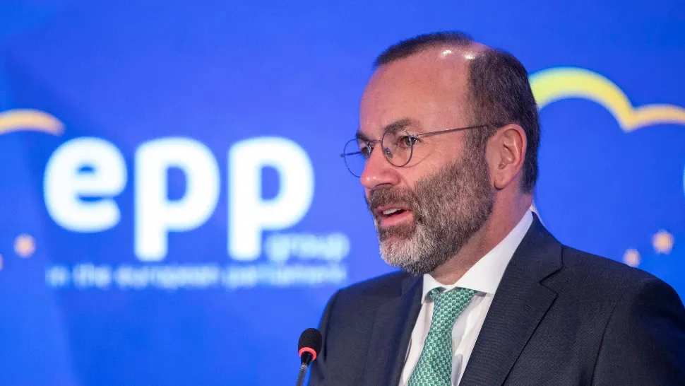 Semnal de alarmă de la Bruxelles: Weber, îngrijorat de moțiunea împotriva Guvernului Bolojan