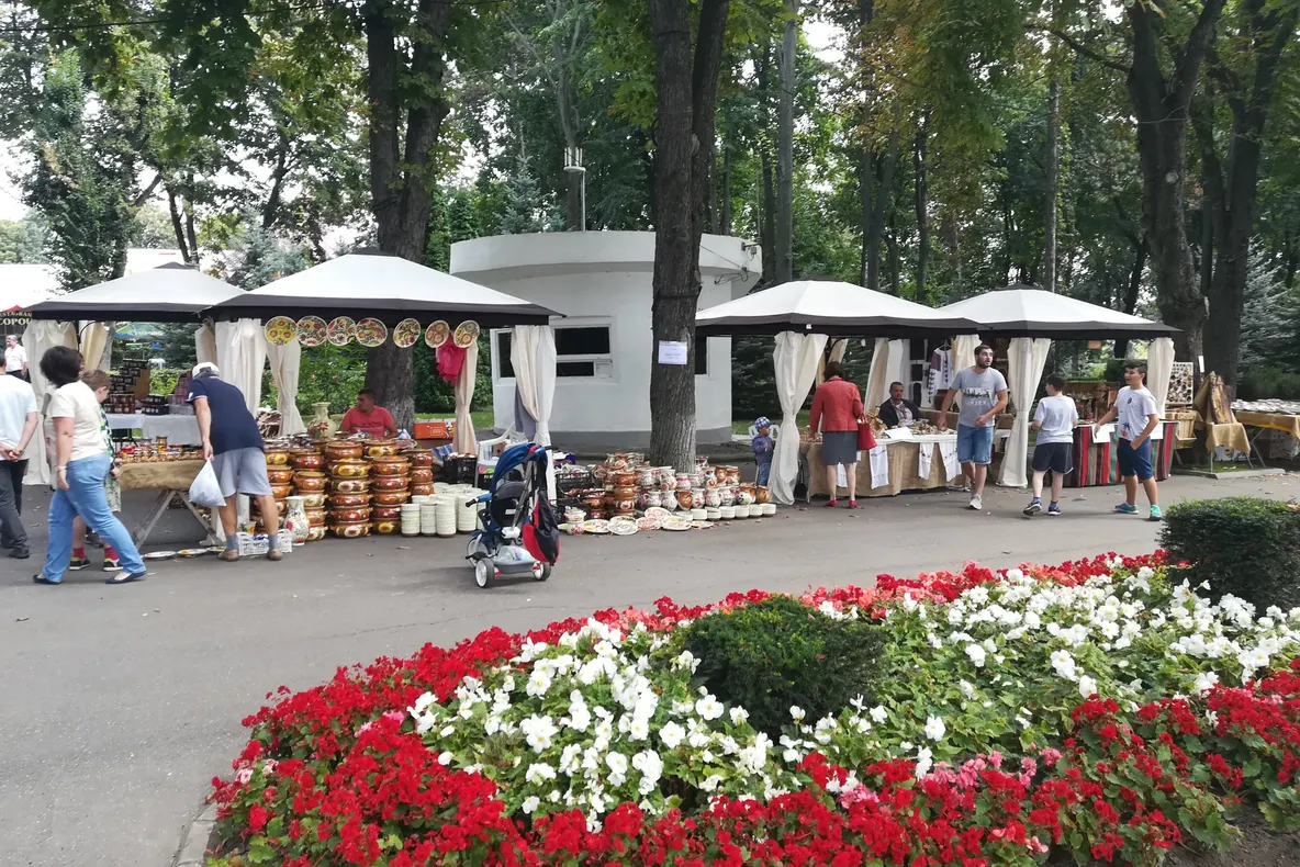 GALERIE FOTO: A început Târgul Meșterilor Populari