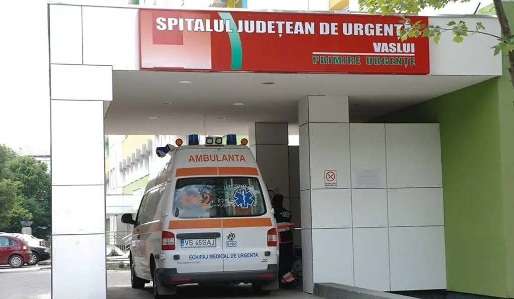 Vasluian, în stare critică, după ce a căzut de la înălțime
