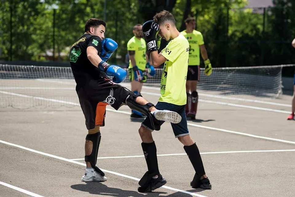 Gală de K1 și MMA la Vaslui