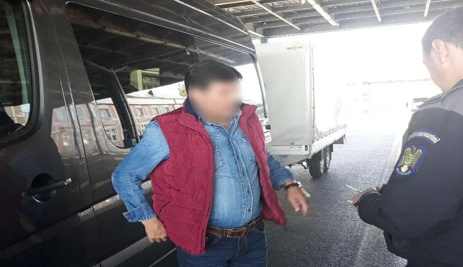 Șofer necorespunzător depistat la controlul de frontieră