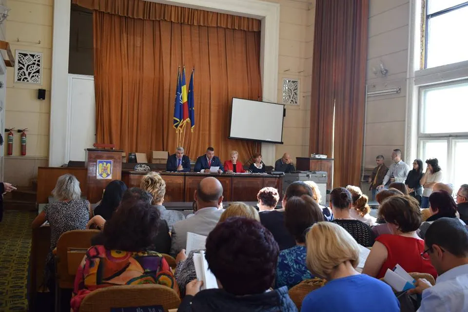 Sesiuni de instruire cu șefii secțiilor de votare pentru Referendum