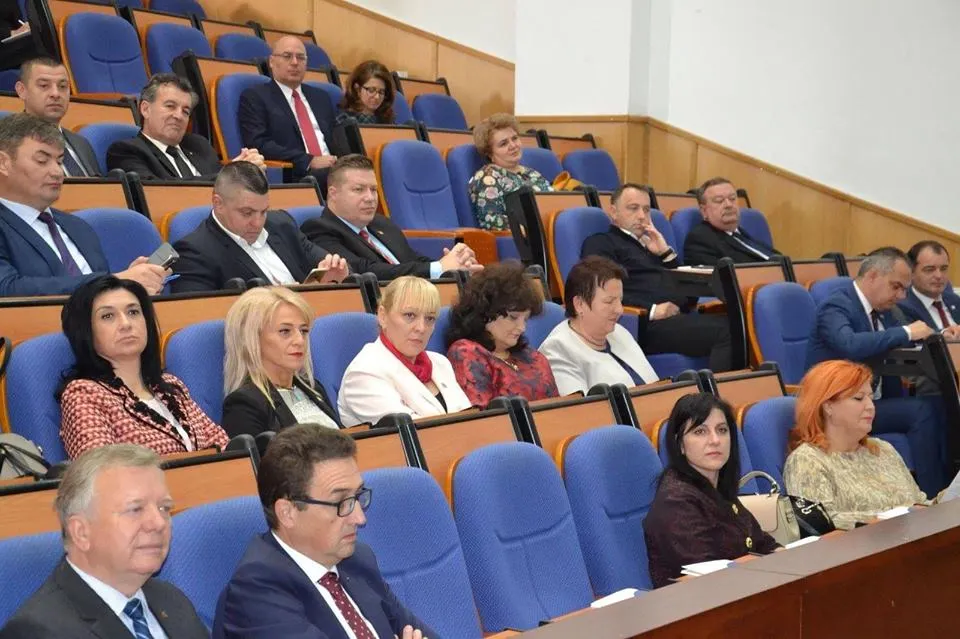 Prefectul, prezent la Conferința ”Administraţia publică la 100 de ani de la Marea Unire”