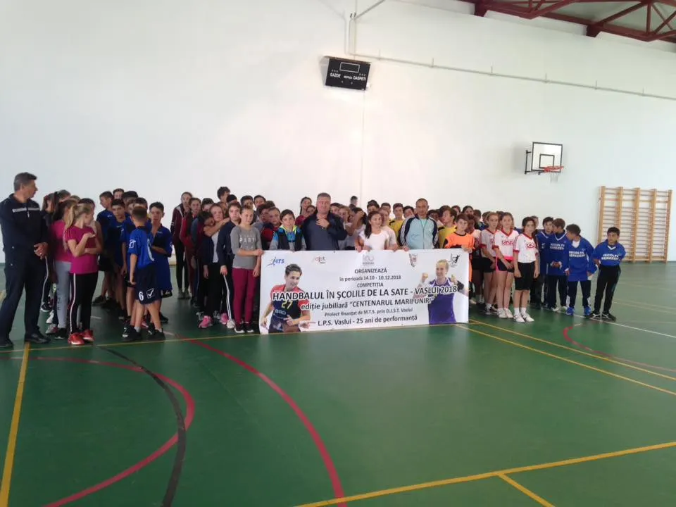 Primele jocuri de la ”Handbalul în școlile de la sate”