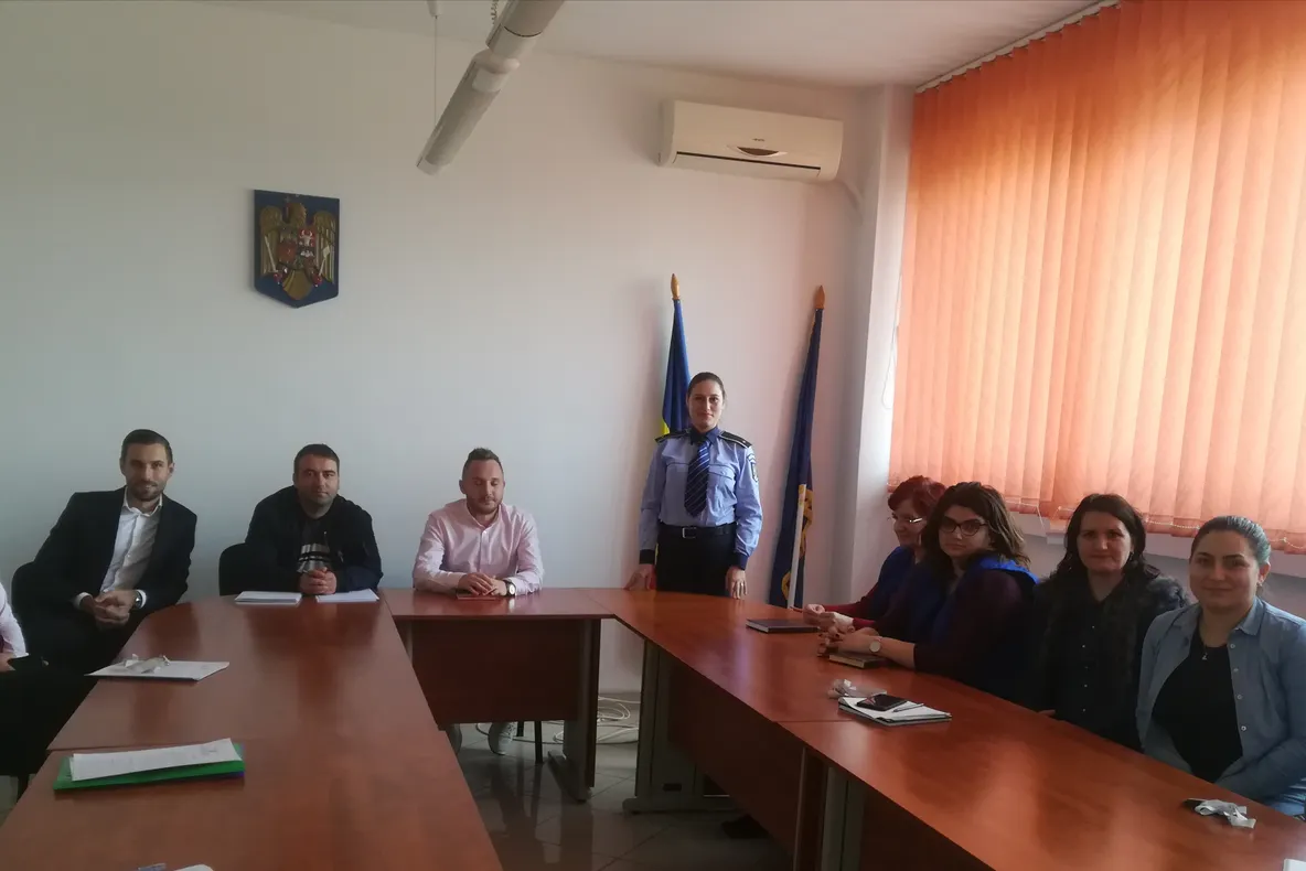 POLIȚIȘTII VASLUIENI AU DESFĂȘURAT ACTIVITĂȚI DE PREVENIRE ÎN CADRUL CAMPANIEI #CYBERSCAMS