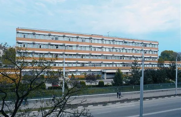 Țuica l-a băgat în spital