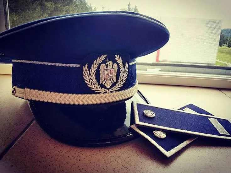O nouă promoție de polițiști, în folosul comunității