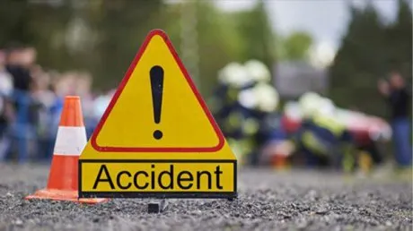 Căruță izbită de un autocamion în apropiere de Tomești
