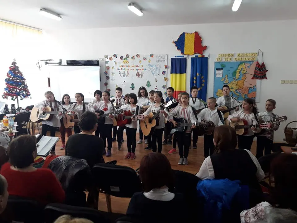 ”Obiceiuri, datini și folclorul din zona mea”