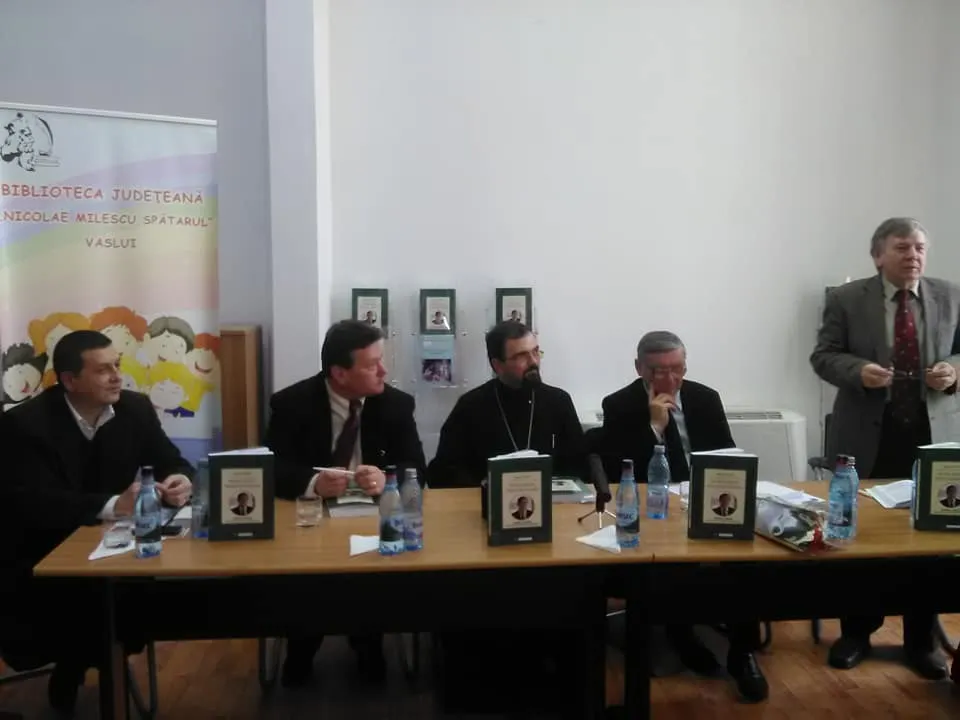 Lume multă la lansarea cărții medicului Valeriu Lupu