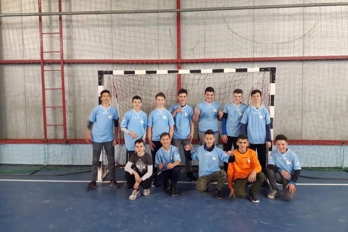 Școlile Albești și Laza, cele mai bune la handbal din mediul rural