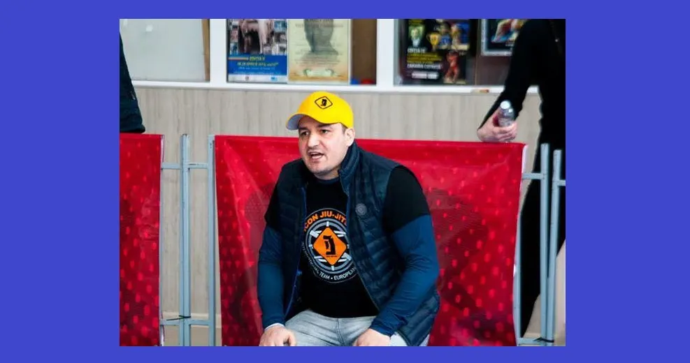 ACTUALIZARE. Sportiv din Bârlad bătut în scara blocului de un grup de necunoscuți!