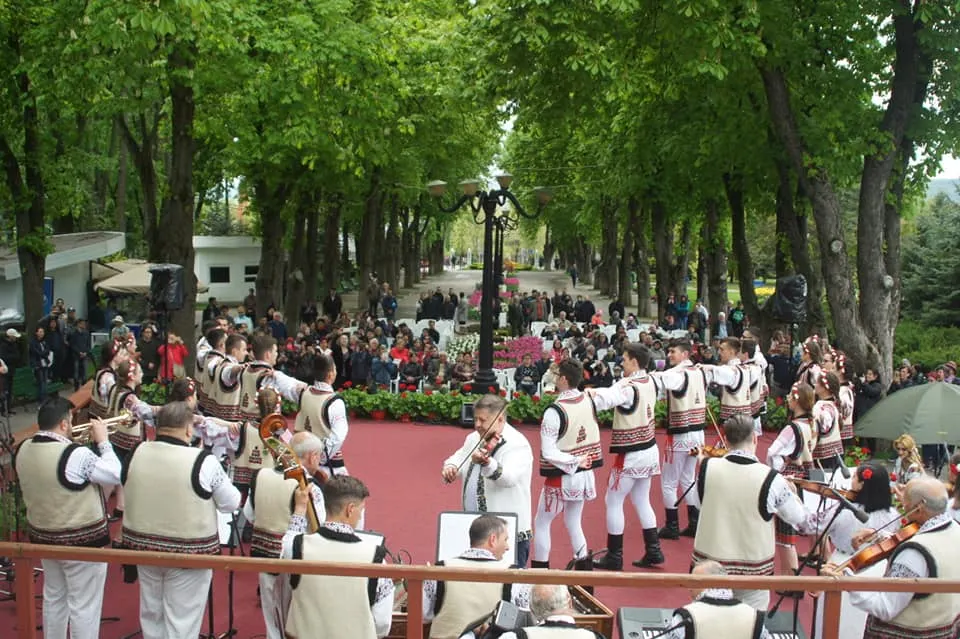 Ziua Muncii sărbătorită printr-un spectacol folcloric la Vaslui