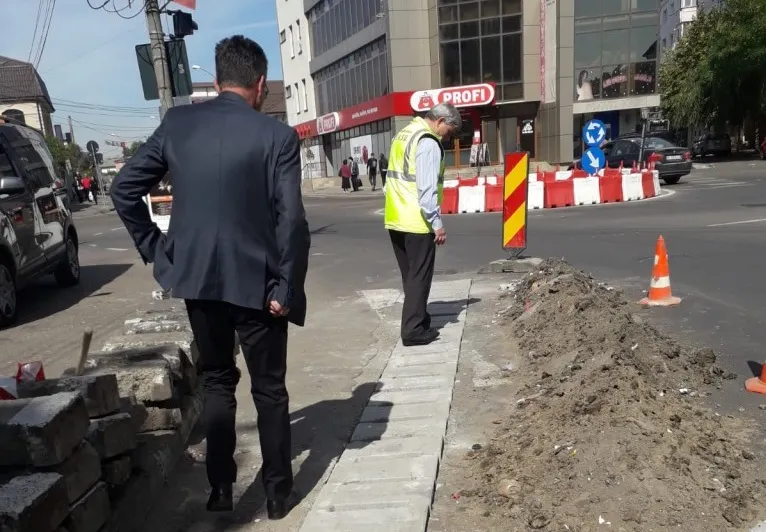 A început reabilitarea canalizării pluviale din zona Gura Leului din Bârlad