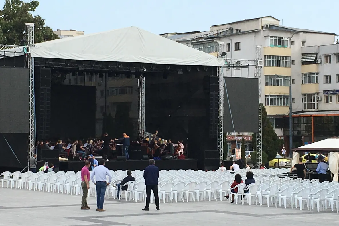 Peste 2.000 de vasluieni sunt așteptați la concertul Filarmonicii din Chișinău