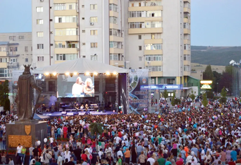 La Vaslui, Ziua Națională va fi marcată printr-un spectacol folcloric