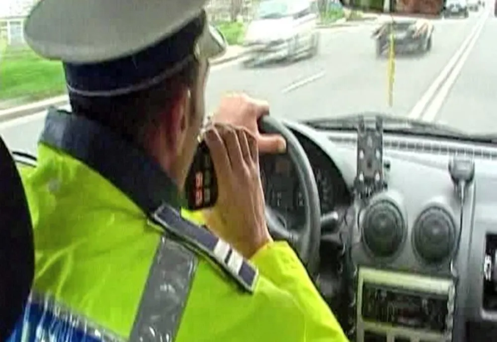 Tânăr din Perieni, urmărit de mașina poliției, depistat beat la volan!