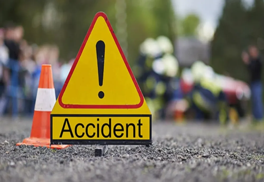 Accident în Muntenii de Jos: un șofer a pierdut controlul asupra volanului și s-a izbit de un cap de pod.