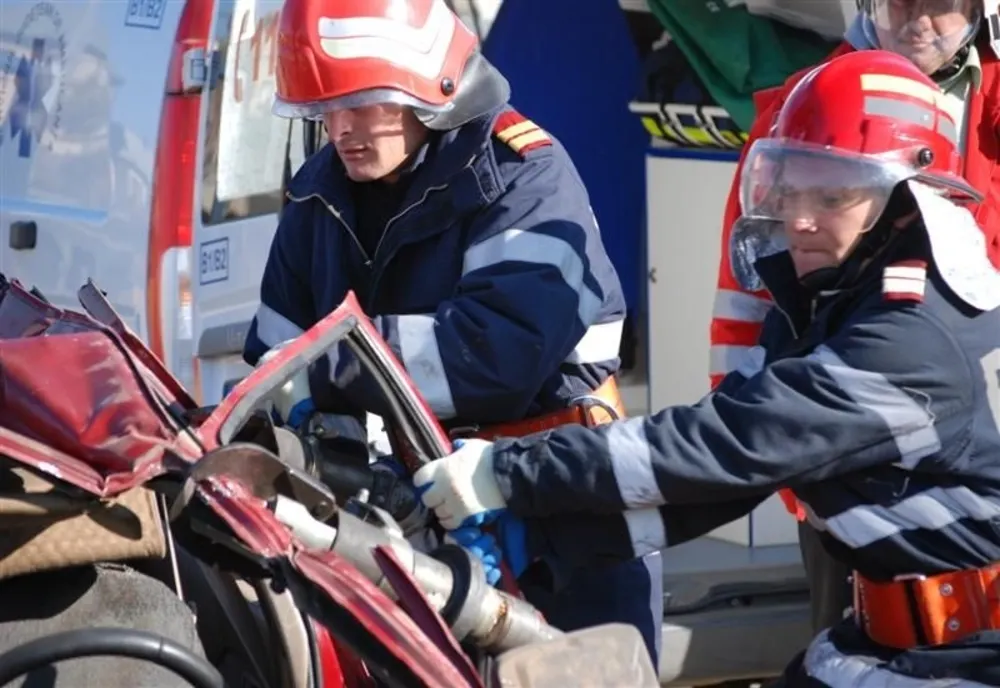 Accident cu victime încarcerate în Vaslui