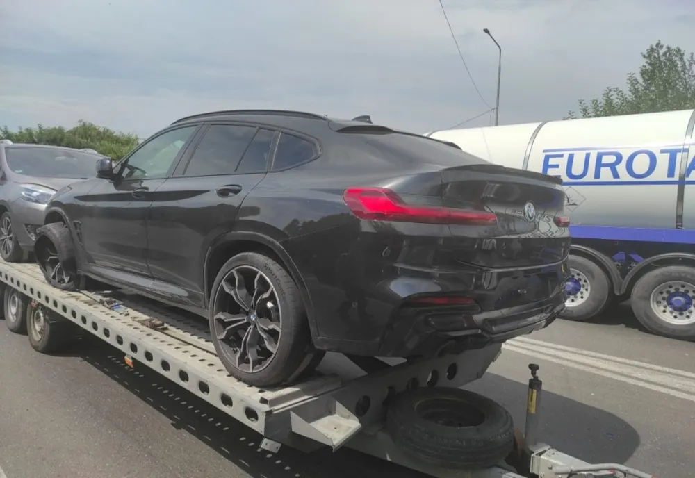 Bolid furat din Belgia, descoperit la Albița