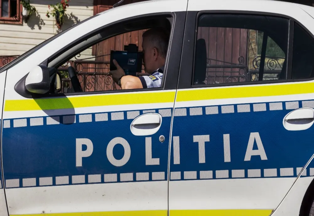 Reținut pentru încălcarea ordinului de protecție