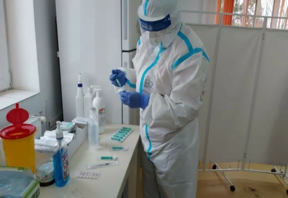 Premieră la Vaslui: Tratament cu anticorpi monoclonali, administrat unui pacient cu COVID-19 