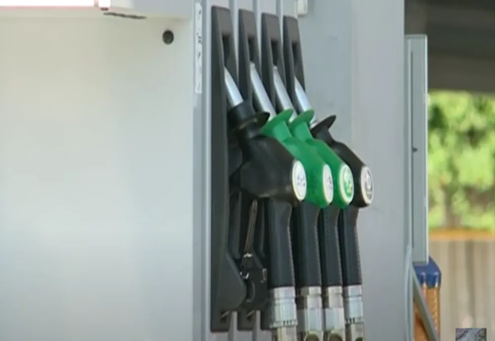 De ce nu pot fi reduse accizele sau TVA la carburanți?