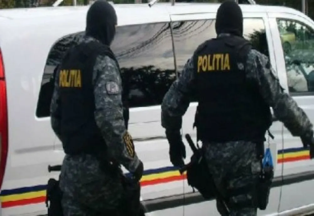 Bătaie în plină stradă, între două clanuri, la Băcești. Polițiștii au reținut 8 persoane, printre care și minori