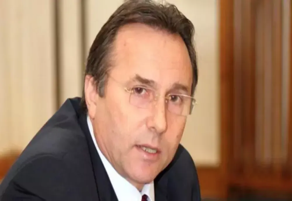 Gheorghe Nichita, fostul primar al Iașiului, transportat de urgență la spital după ce și-a rupt mâna în penitenciar