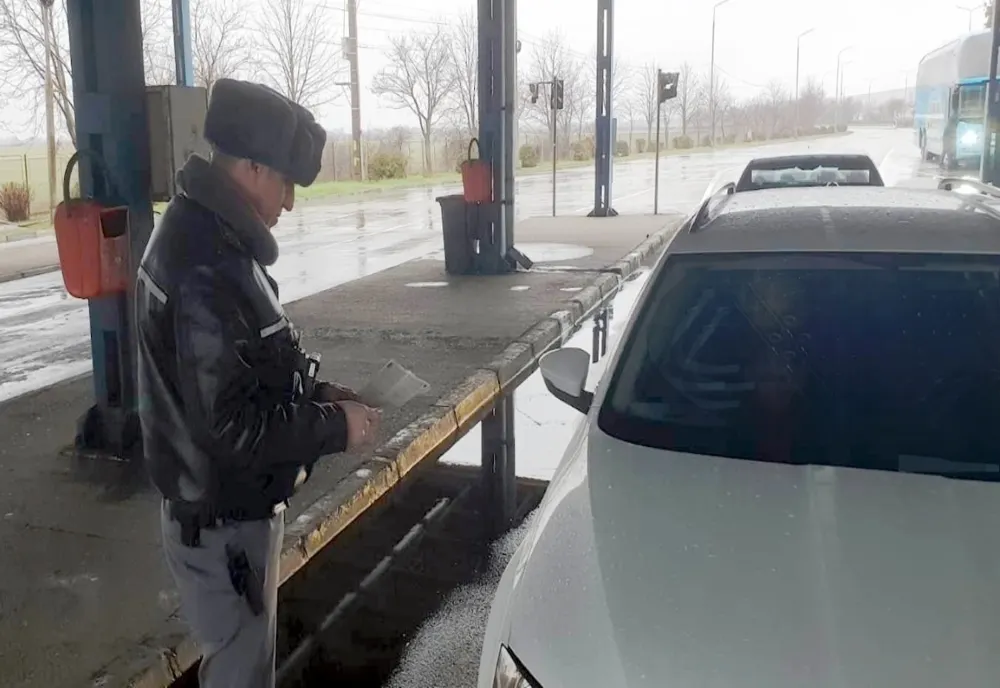 Basarabean depistat la volanul unui autoturism neînmatriculat şi care avea aplicat un număr de înmatriculare fals