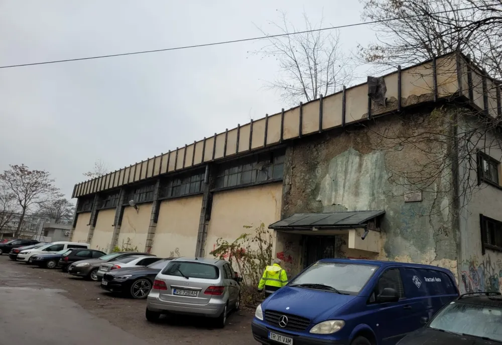 S-a semnat autorizația de construire pentru reabilitarea, modernizarea și extinderea Sălii de Sport de pe strada Nicolae Tonitza.