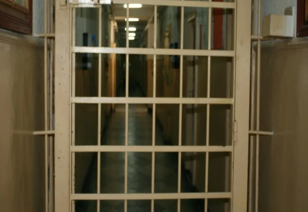 Valsuian care făcea parte dintr-o rețea complexă de escroci, dus pe penitenciarul Vaslui
