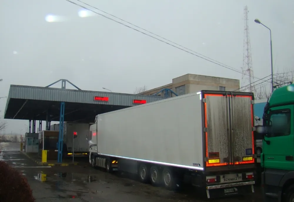 Autovehicul cu I.T.P. fals, depistat în trafic de polițiștii de frontieră   