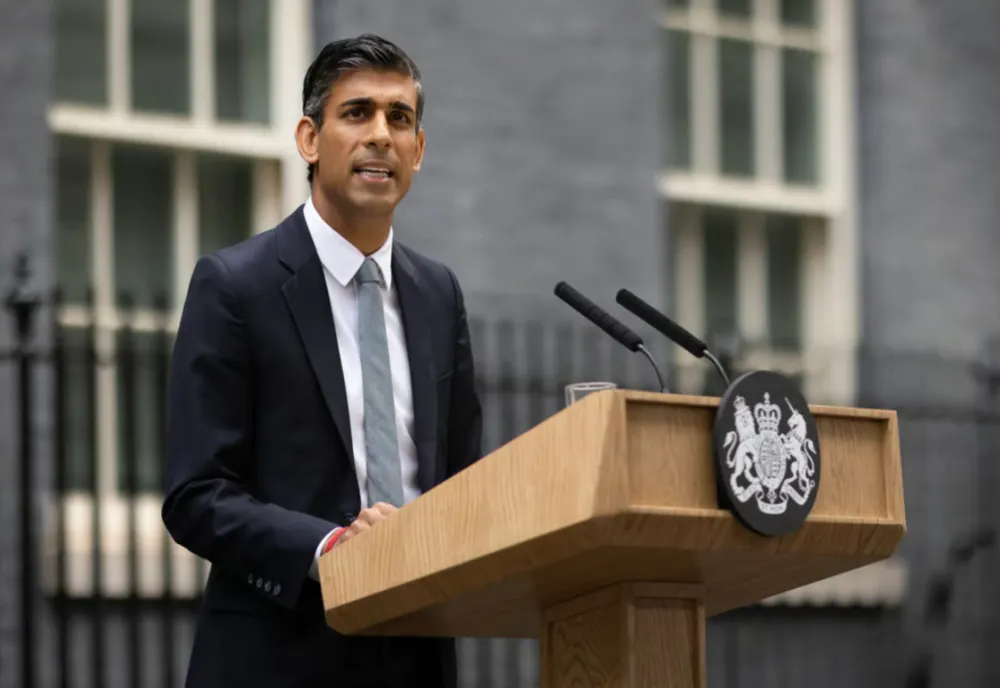 Rishi Sunak, amendat cu 100 de lire pentru că nu a purtat centura de siguranță