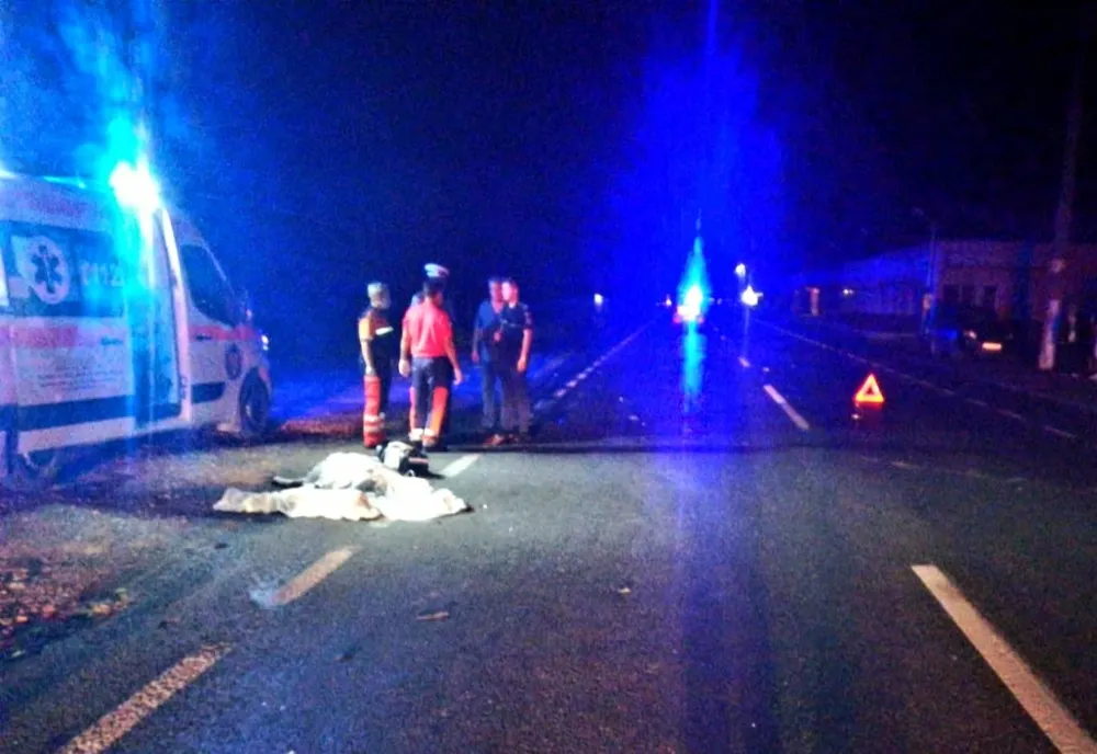 Un bărbat din Vaslui a murit, după ce a fost acroșat de o mașină