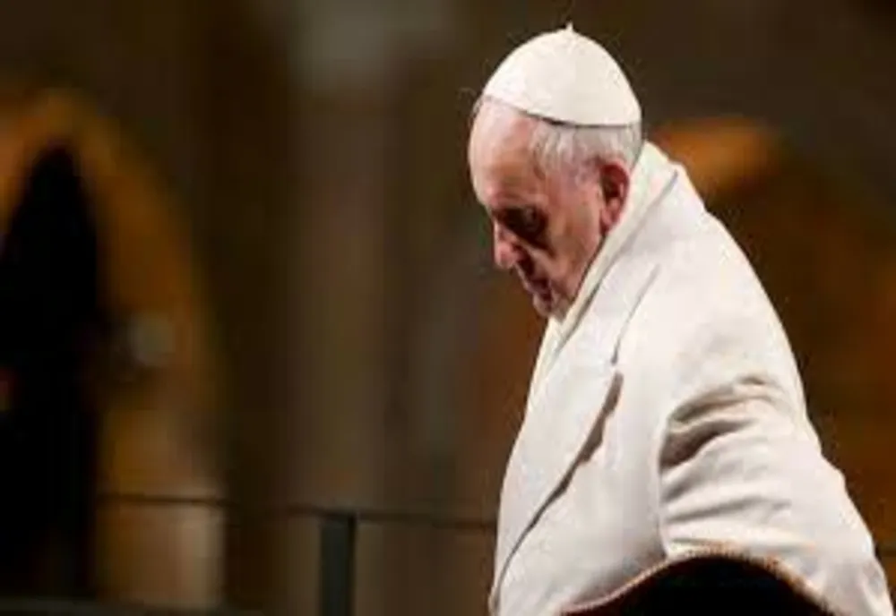 O AMINTIRE VIE A PAPEI FRANCISC: CE SE PĂSTREAZĂ ÎN ALTARUL UNEI BISERICI DIN ROMÂNIA, RIDICATĂ DUPĂ VIZITA ISTORICĂ DIN 2019?