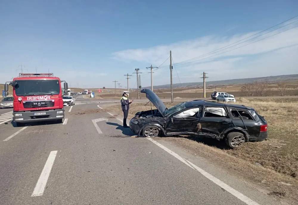Accident pe un drum din Vaslui! La spital au ajuns patru persoane printre care un copil de șapte ani