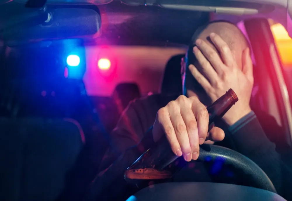 Alcoolemie de peste 1mg/l la prima oră a dimineții. Polițiștii l-au reținut pe șofer imediat