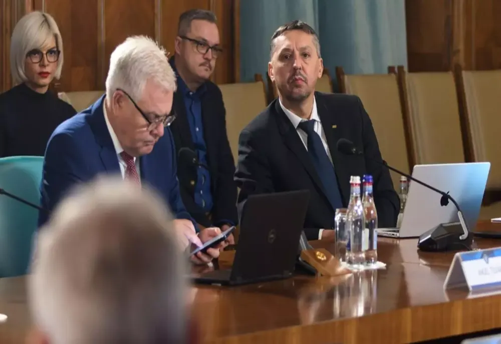 DANIEL DAVID, NOUL MINISTRU AL EDUCAȚIEI: „PROFESORII AR TREBUI SĂ AIBĂ CELE MAI PUȚINE ACTIVITĂȚI ADMINISTRATIVE CA SĂ SE POATĂ OCUPA DE COPII”