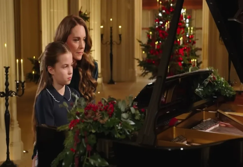 VIDEO Moment special de Crăciun: Catherine și prințesa Charlotte, duet la pian la slujba de la Westminster Abbey