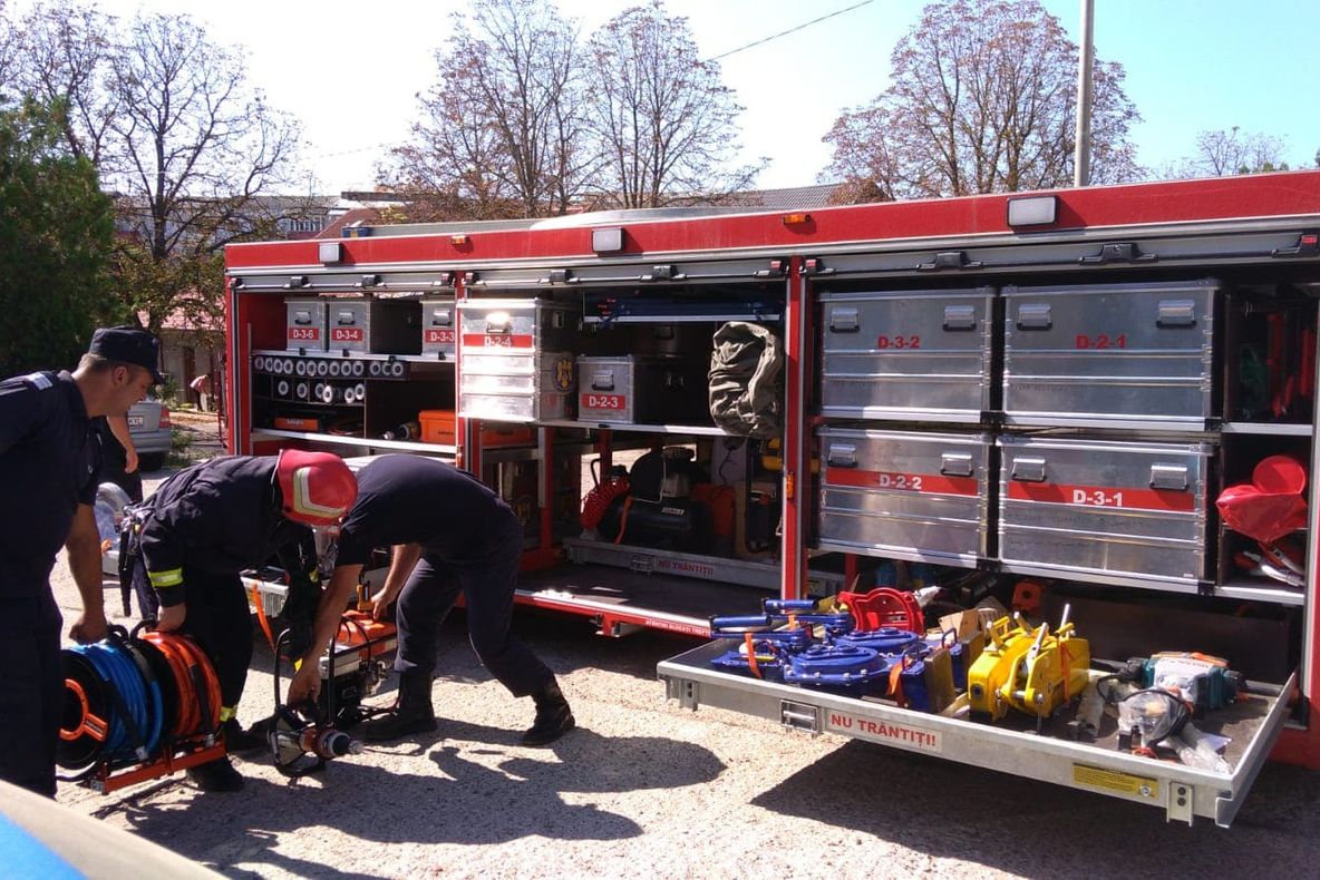 Weekend cu 46 de misiuni pentru pompierii vasluieni