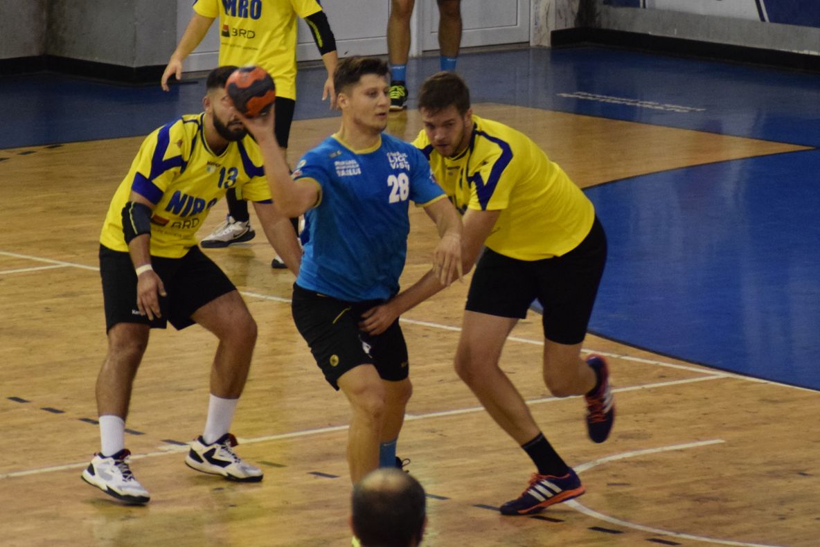 CSM Vaslui-CNOT Brașov 37-18 (15-12): Diferență zdrobitoare!