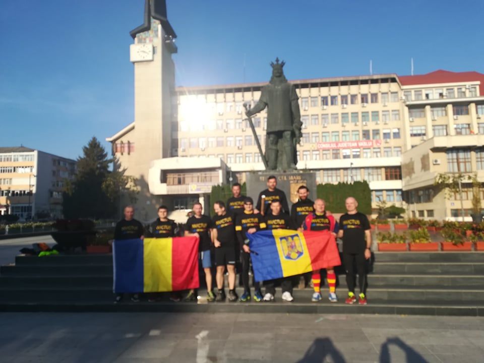 Ștafeta Veteranilor, popas la statuia lui Ștefan cel Mare