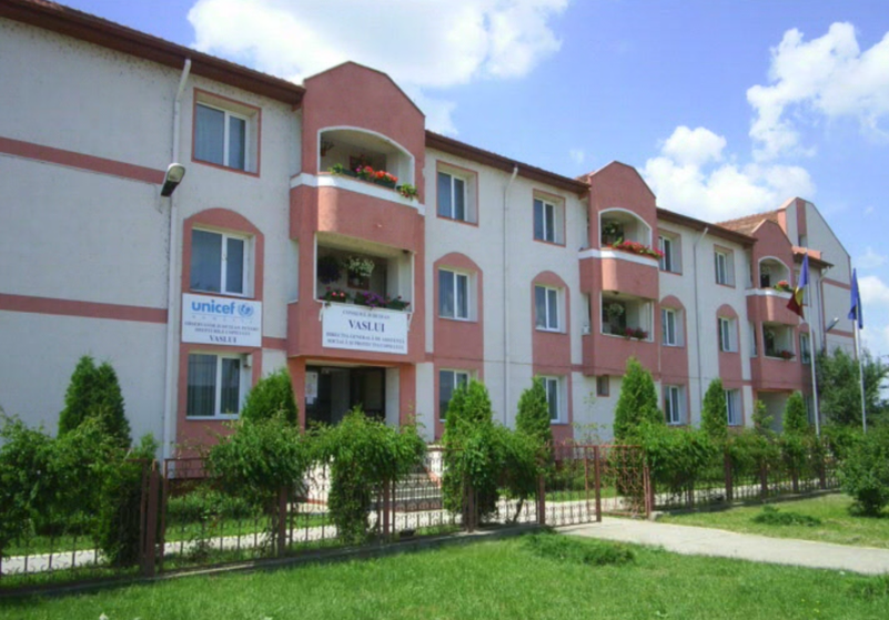 Zeci de bebeluși abandonați în spitalele vasluiene