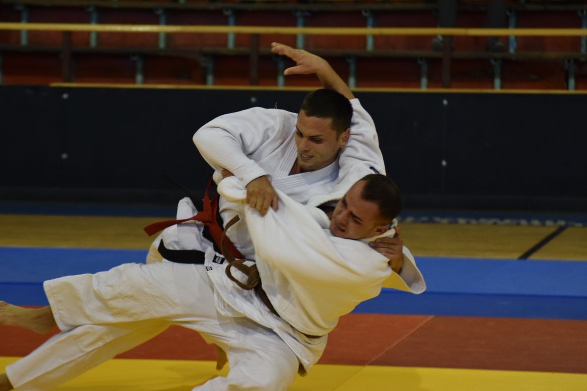 Cei mai buni judoka din MAI concurează la Vaslui