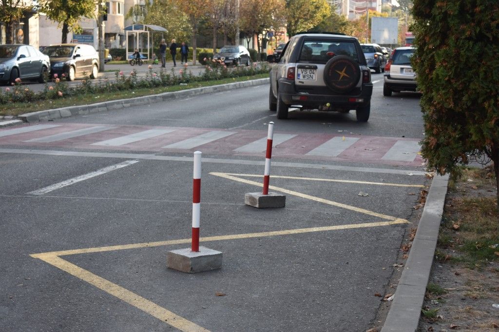 Marcaje rutiere înaintea trecerilor de pietoni