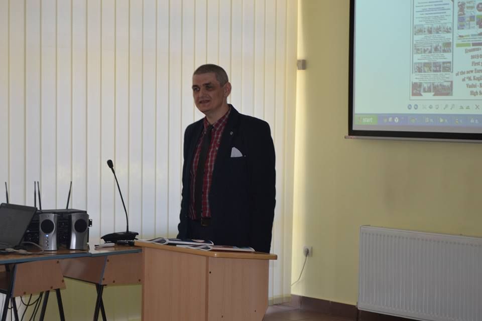 Pădureni, gazda clubului de limba japoneză