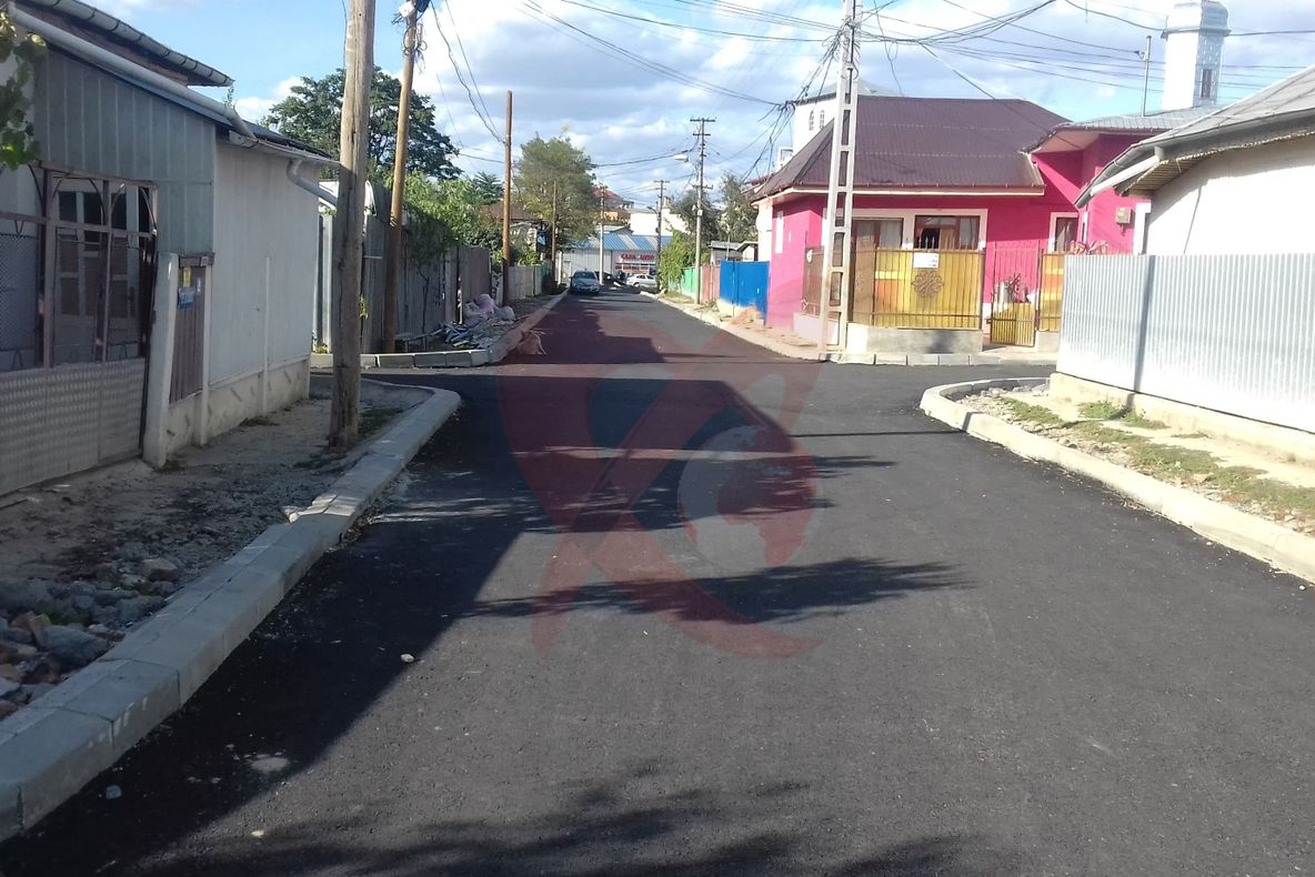 Bătaie de joc pe bani publici pe strada Ioan Vodă: Transmir SRL a pus, Transmir SRL a distrus!