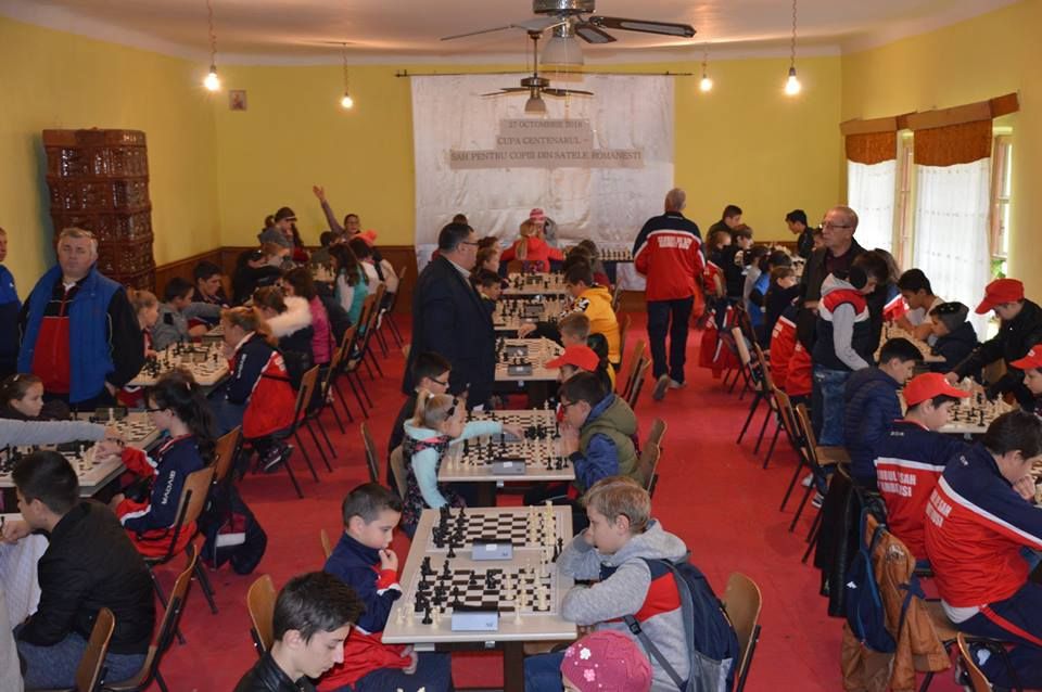 Zeci de șahiști s-au întrecut la Cupa Centenar