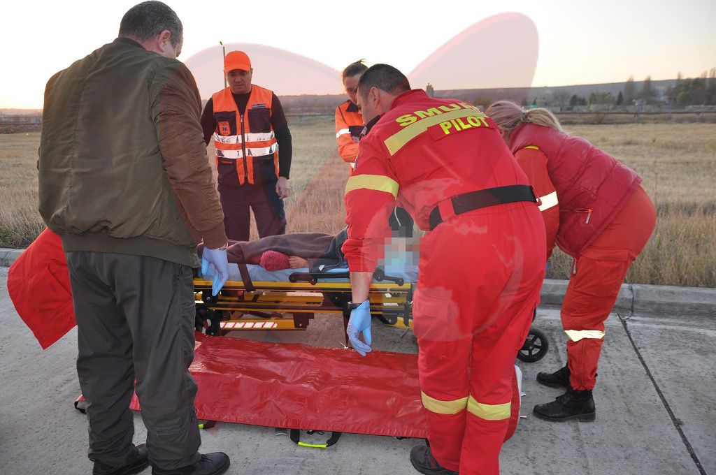 Fetița de 7 ani de la Fruntișeni, cu capul strivit de un dulap, în stare gravă la un spital din Iași